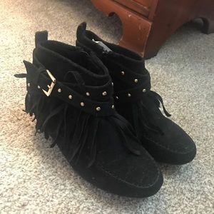 BellaMarie black fringe booties 7.5